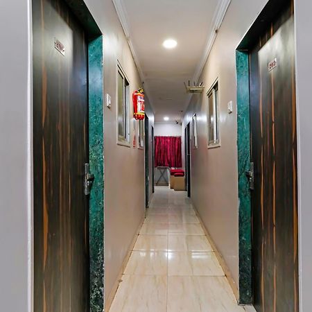 Super Hotel O Homestay Andheri East Мумбаи Экстерьер фото